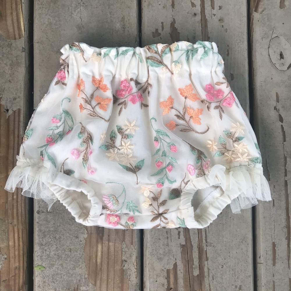 NWOT Into the Garden bloomers by Art of Motherhood